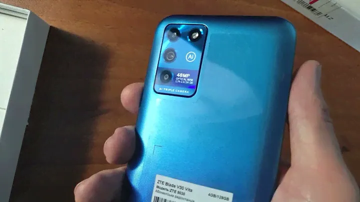 Розпакування смартфону ZTE Blade V30 Vita 4/128GB blue