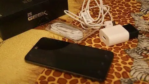 Обзор ZTE Geek (V975)