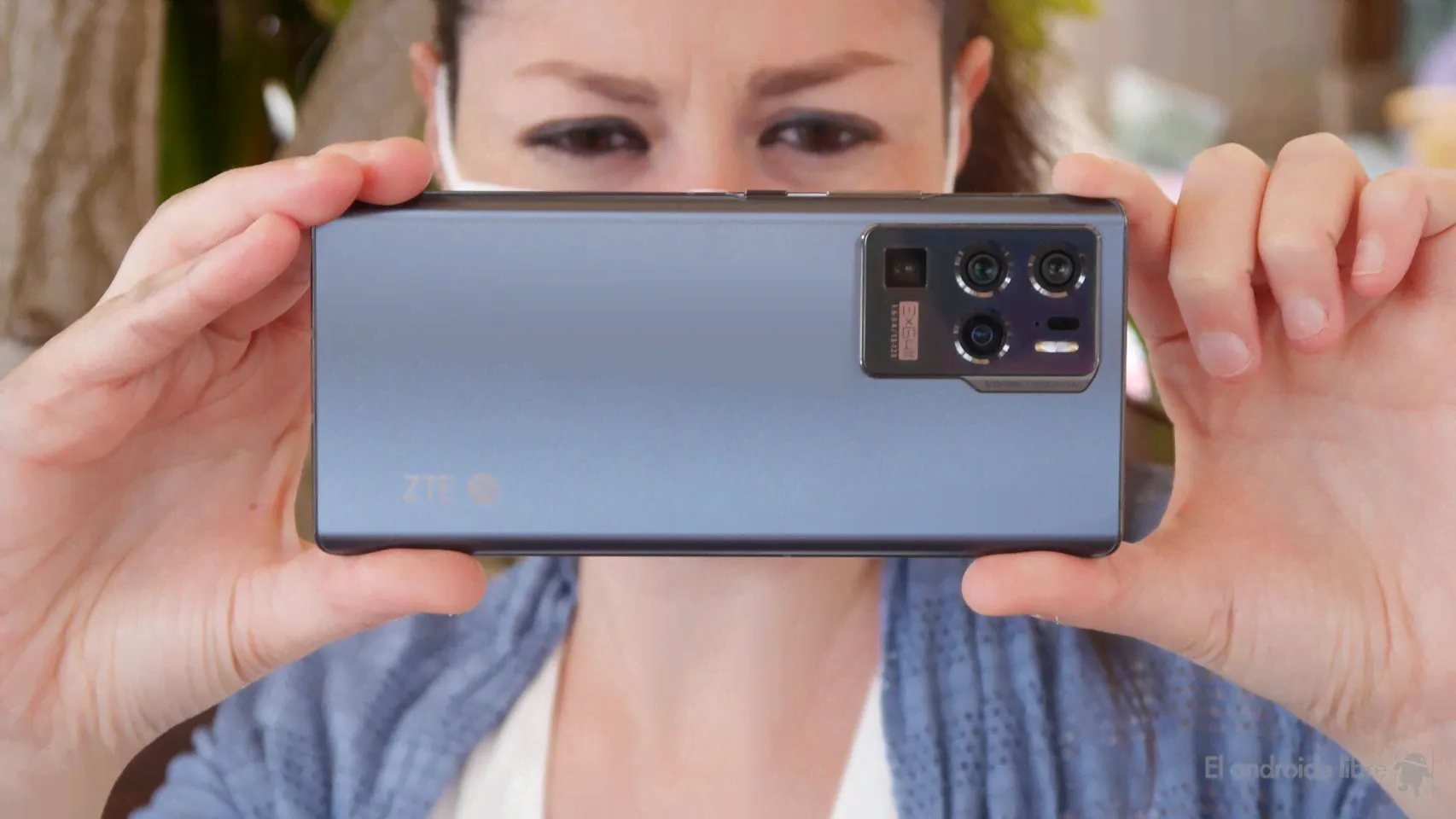 ZTE Axon 30 Ultra (2021)-0