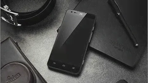 Мини-обзор смартфона ZTE V975 Geek